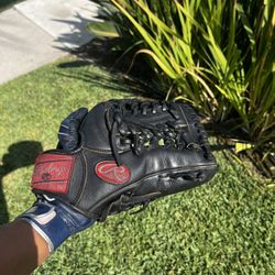 Rawlings Baseball Glove