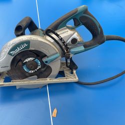 Makita saw