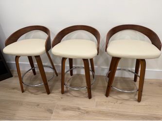 COUNTER HEIGHT BAR STOOLS