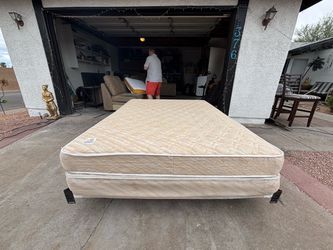 Queen size mattress and box spring and bed frame,can deliver