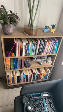 Wood Bookshelf - Mira Mesa area