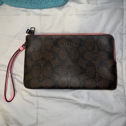  Coach Double Corner Zip Wristlet