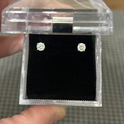 14K White Gold .72 Ctw Diamond Earrings 
