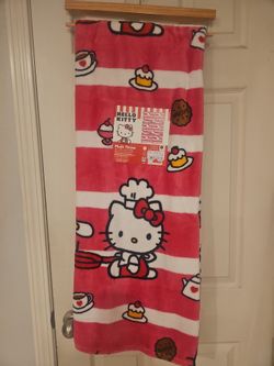 Hello Kitty Plush Throw *New