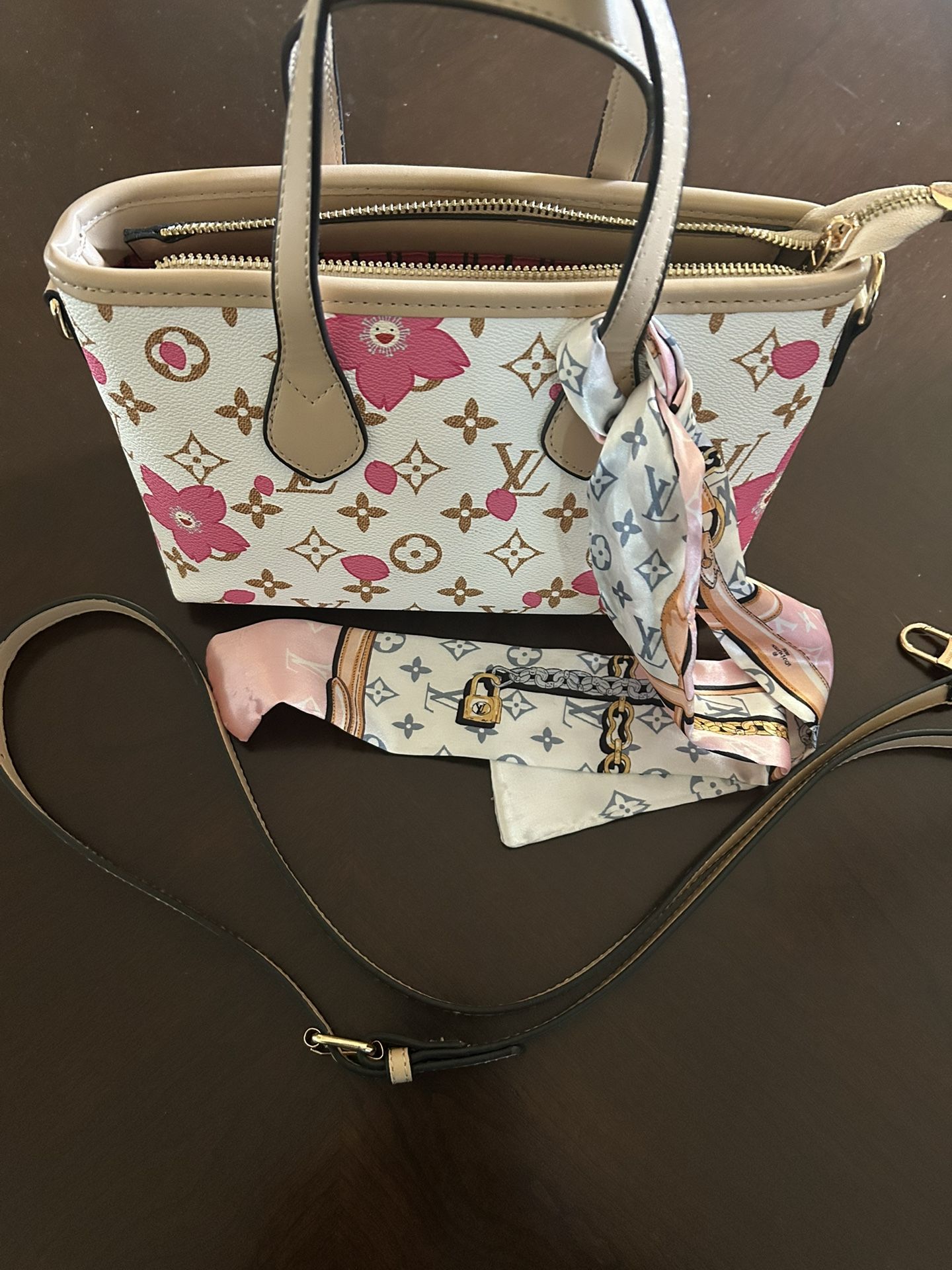 Louis Vuitton Paris Handbag With Matching Coin Purse