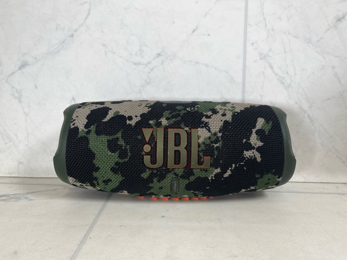 JBL Charge 5 camo Bluetooth speaker (A1G011122)