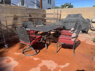 HamptonWay  Patio Table and Chairs 
