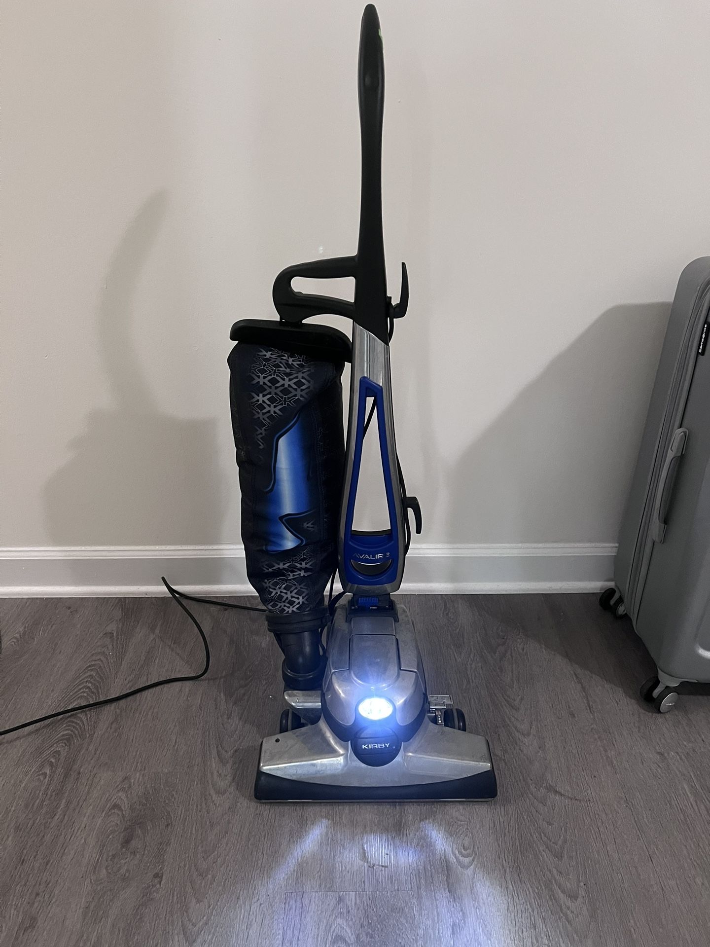 Kirby Avalir 2 G10D Upright Vacuum Cleaner Excellent