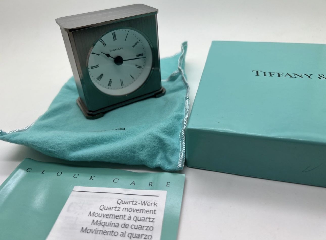 TIFFANY & CO. W2100 QUARTZ-WERK DESK / ALARM CLOCK IN ORIGINAL BOX AND POUCH