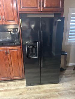 Whirlpool Frig. Oven Stovetop Microwave Appliances. Doing a Remodel going to stainless.