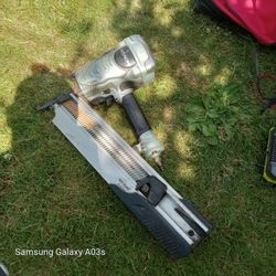 Hitachi 3" Framing Nailer 