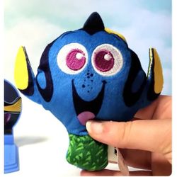 Disney Pixar Plush 2020 McDonald's Finding Nemo Dory w/Backpack Clip Toy #2 NOS