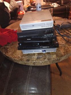 DVD PLAYERS 
