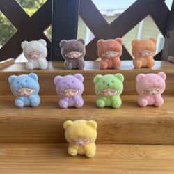 Flocked mini figures(read description)