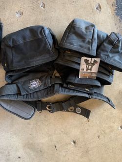 Dead on tools carpenter pouches and suspenders