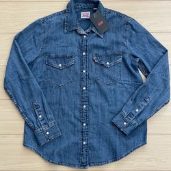 New Women Levi’s Button Up Shirt Long Sleeve S