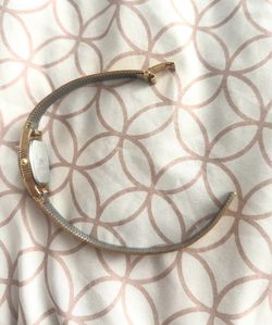 Standard size women’s watch