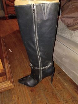 Ladies leather boots.  Brand new