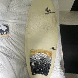 Clever Surfboard 5’8’’ 