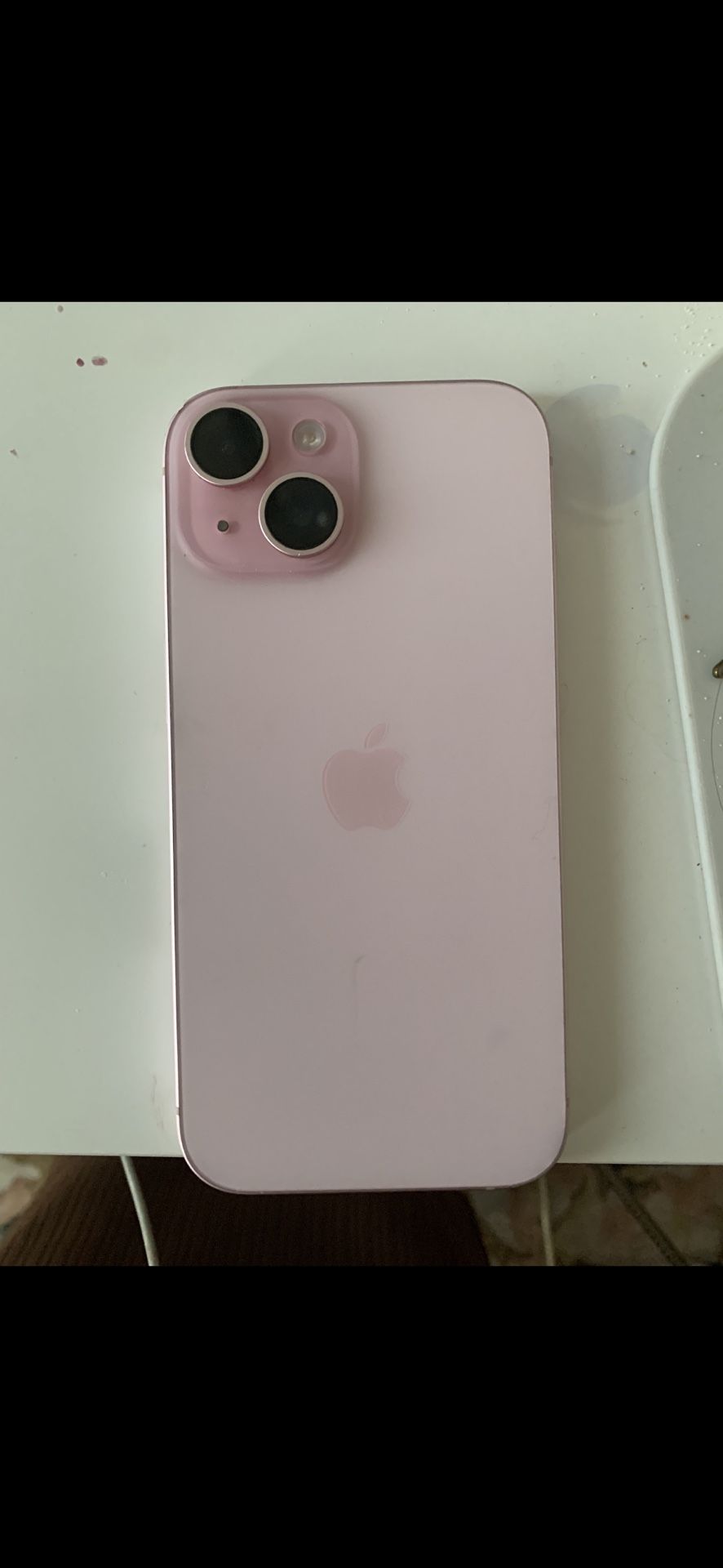 Selling My iPhone 15 Pink
