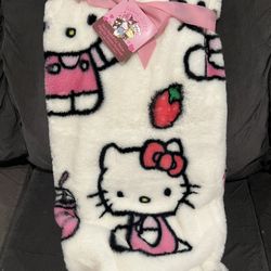 White hello kitty with strawberries