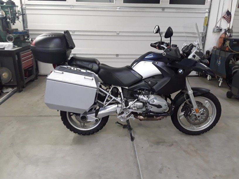 2005 BMW 1200 GS Adv Bike. $4k