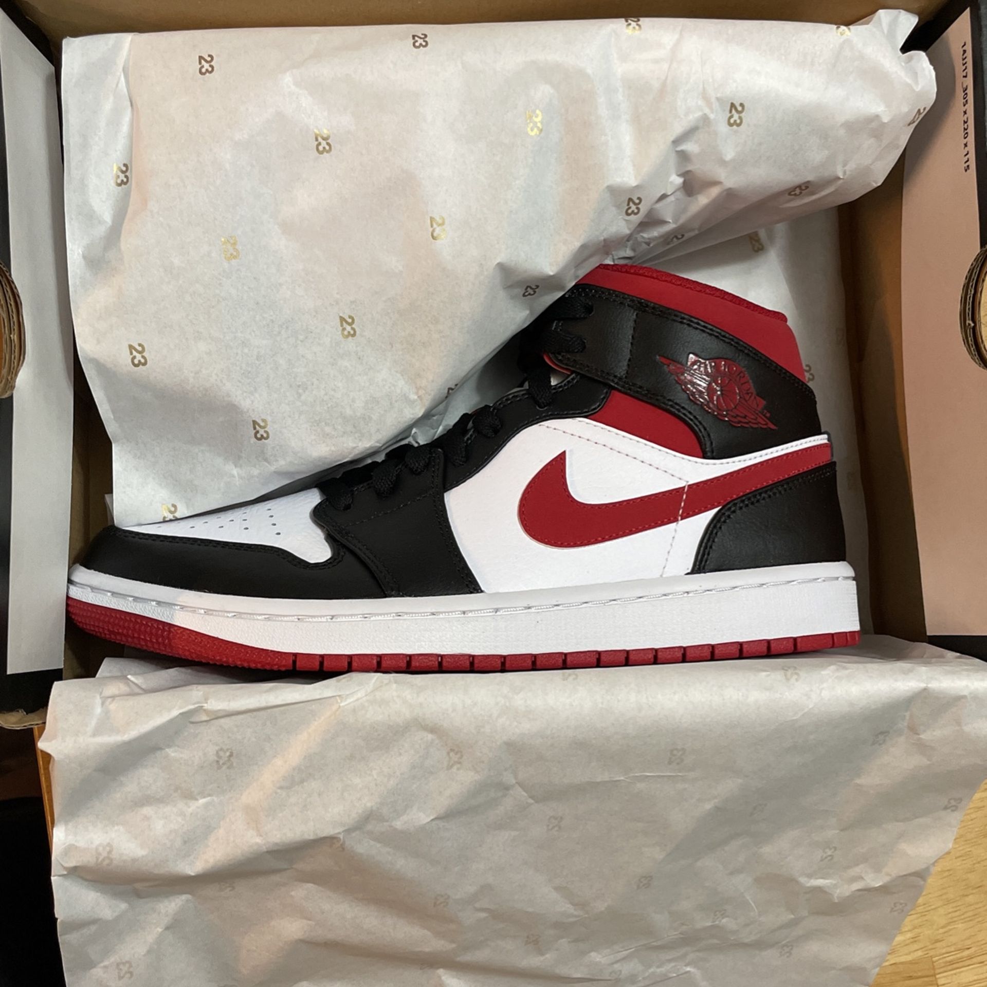Jordan 1 Mid 