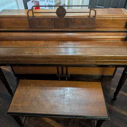 Wurlitzer Spinet Piano