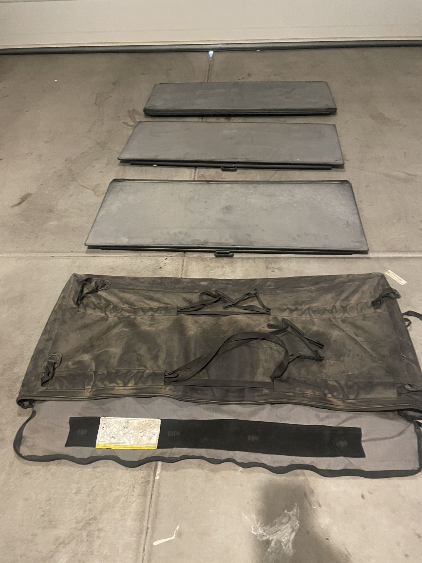 2003-2008 Avalanche 3 Piece bed Cover With bag