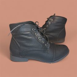 Women’s Boots 