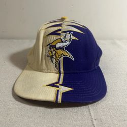 Vintage Minnesota Vikings Starter Shockwave NFL Pro Line Hat RARE
