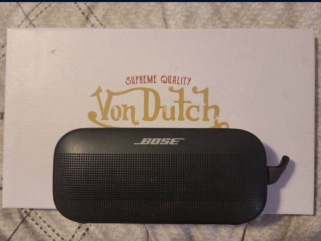 BOSE Bluetooth Speaker π