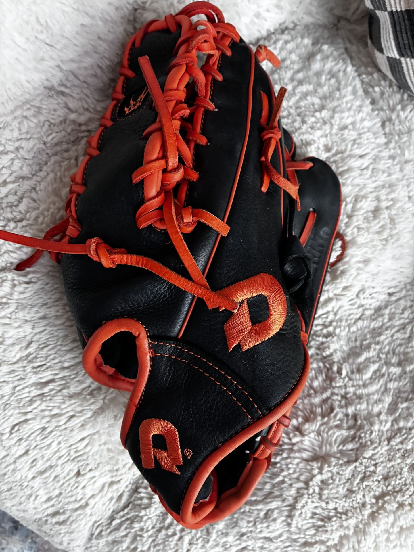Dimartini baseball Glove (like New)