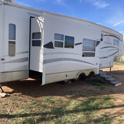 2006 Jayco Designer 5th wheel