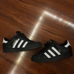 Adidas Superstars Size 7