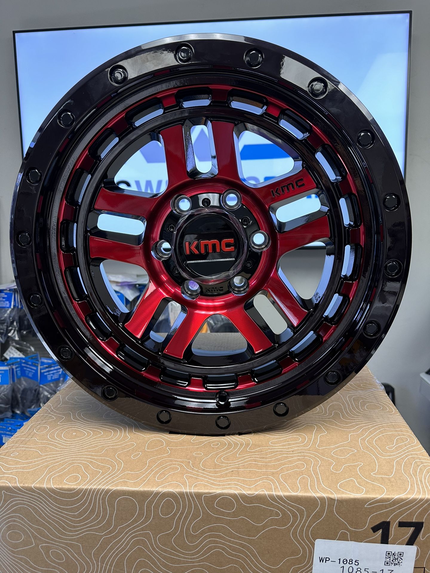 KMC Recon Km540 for Sale in Santa Ana, CA - OfferUp