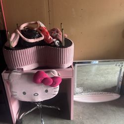 Hello Kitty Vanity Setup 