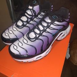 Nike Air Max Plus Reverse Grape