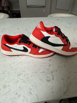 Travis Scott jordan 1s “Chicago”