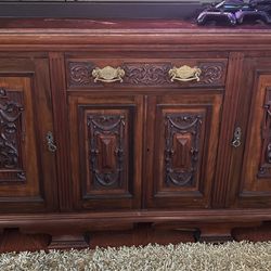 Credenza, Dresser, buffet, TV  ENTERTAINMENT CENTER located in Norfolk prices firm $350!!! carvings