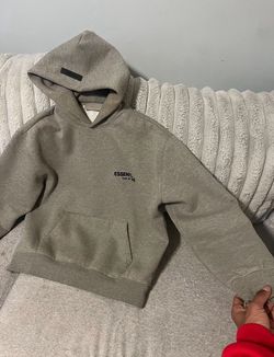 Essential hoodie