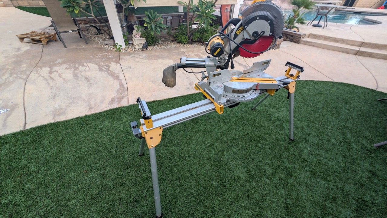 DeWalt Saw With Stand