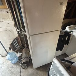 Refrigerator (Deliver locally)