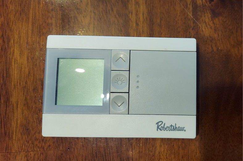 Robertshaw Digital Thermostat 