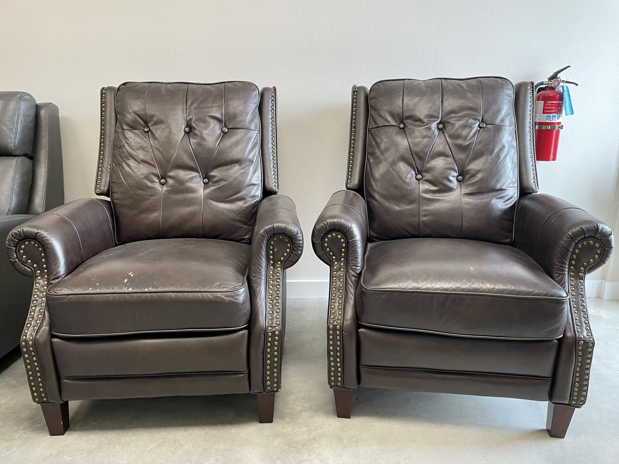 2pc Ridgewood Top Grain Leather Pushback Recliner for Sale in Austin