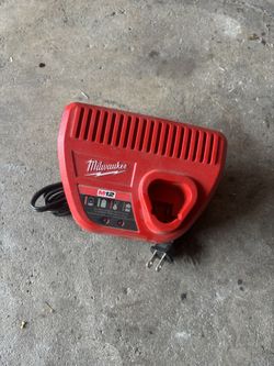 12 Volt Milwaukee Charger