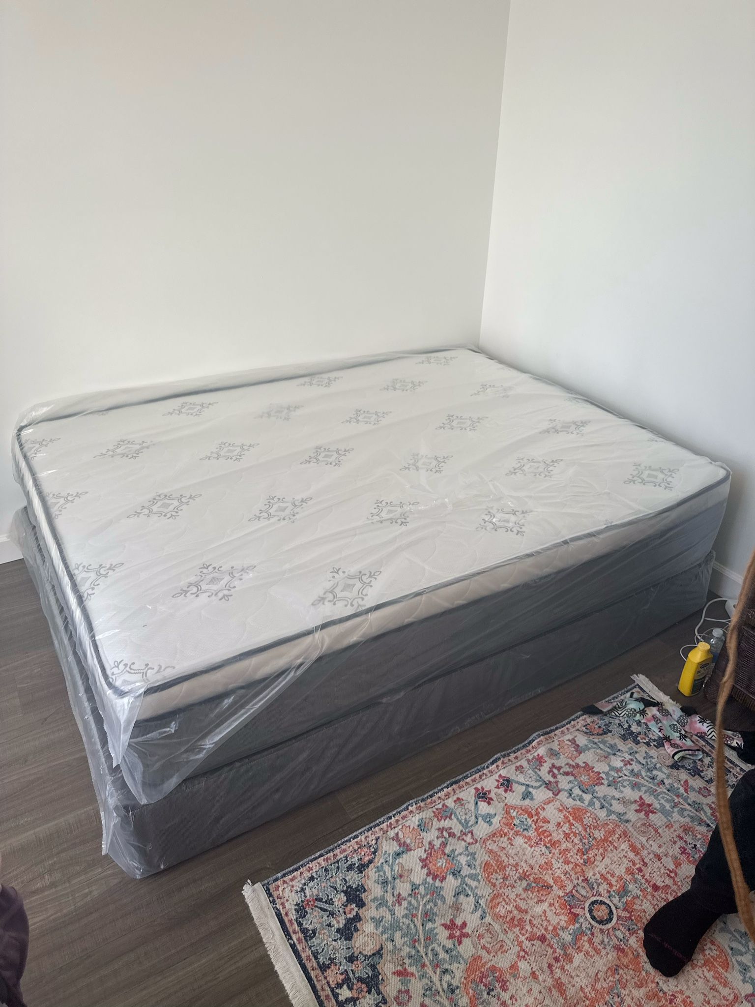 NEW QUEEN PILLOW TOP SET MATTRESS AND BOX SPRING 2pcs