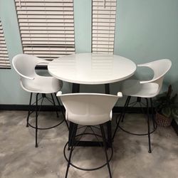 White And Black Kitchen Table With Chairs 