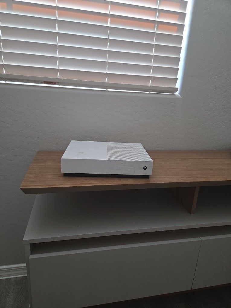 Xbox One S