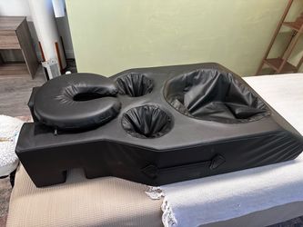 Earthlite Pregnancy massage cushion used 3x